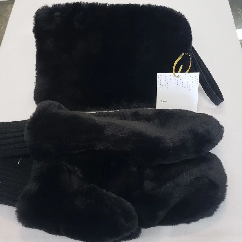House of Harlow 1960 Black Faux Fur Wristlet and Flap-Mittens Set